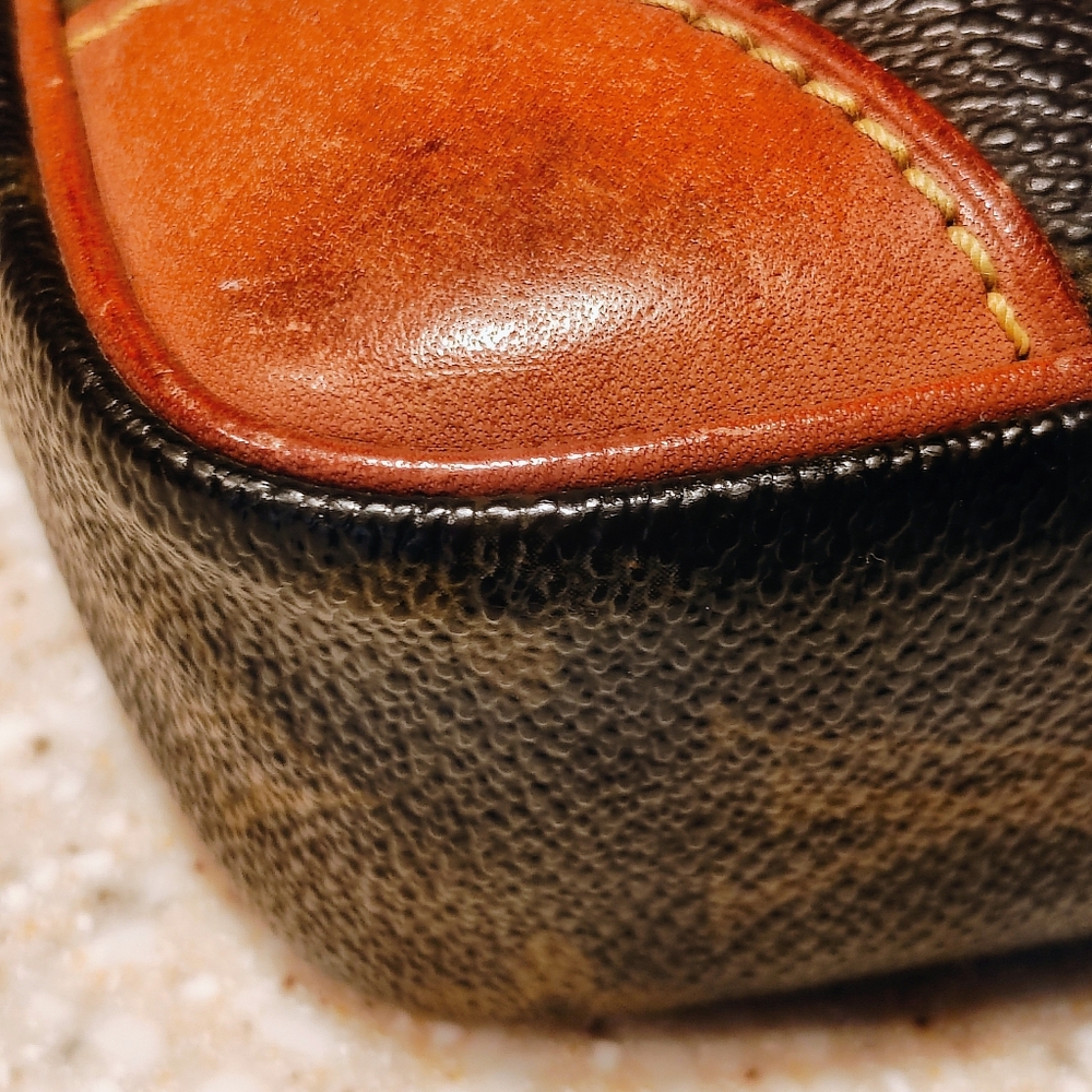 Louis Vuitton Brown Monogram Womens/Mens Bag. - Picture 7 of 13